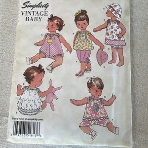 Simplicity Vintage Baby clothes sewing pattern, 1813A (c 2012)